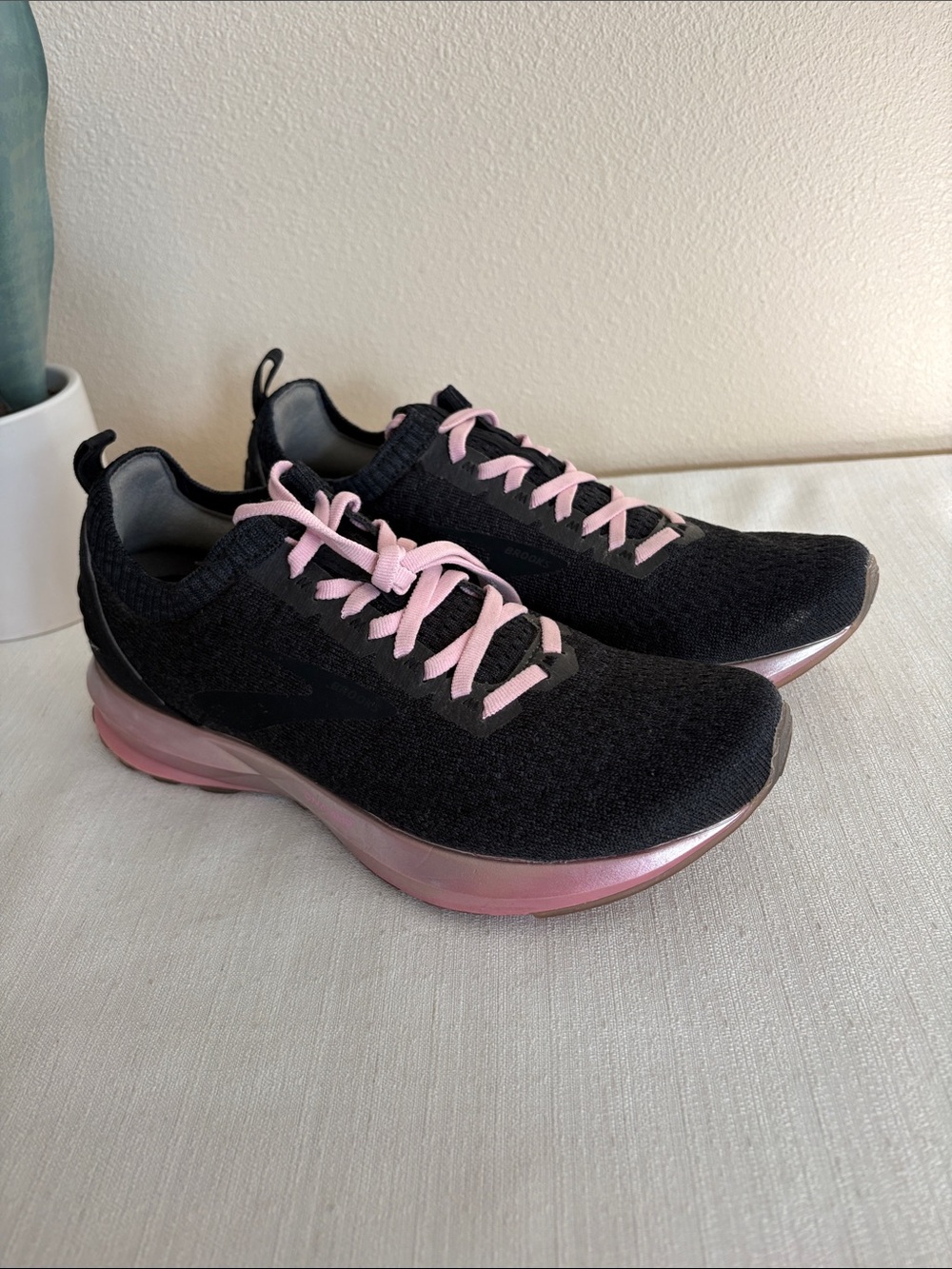 Brooks Trail Black Pink Running Sneakers Women’s